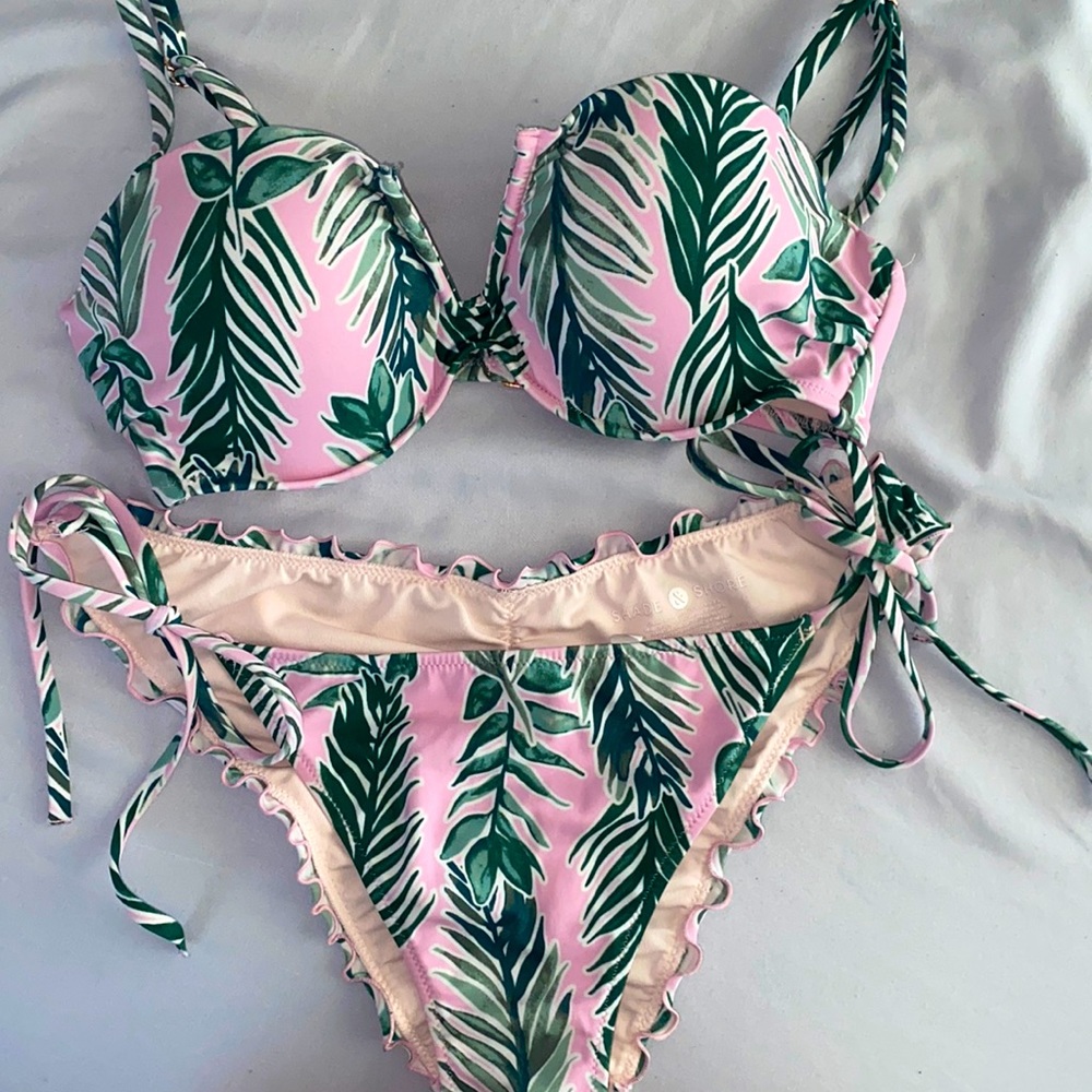 Bathing suit